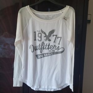 💟American Eagle comfy long sleeve tee